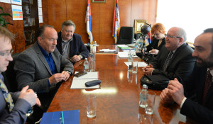 Beograd, 15. marta 2017. - Ministar prosvete, nauke i tehnoloskog razvoja Mladen Sarcevic sastao se sa ministrom nauke i tehnologije Republike Srpske Jasminom Komicem. FOTO TANJUG/ TANJA VALIC/ bk