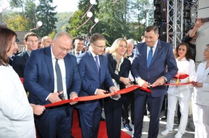 img-3704511aa690d9697467b90d7c87f725-v